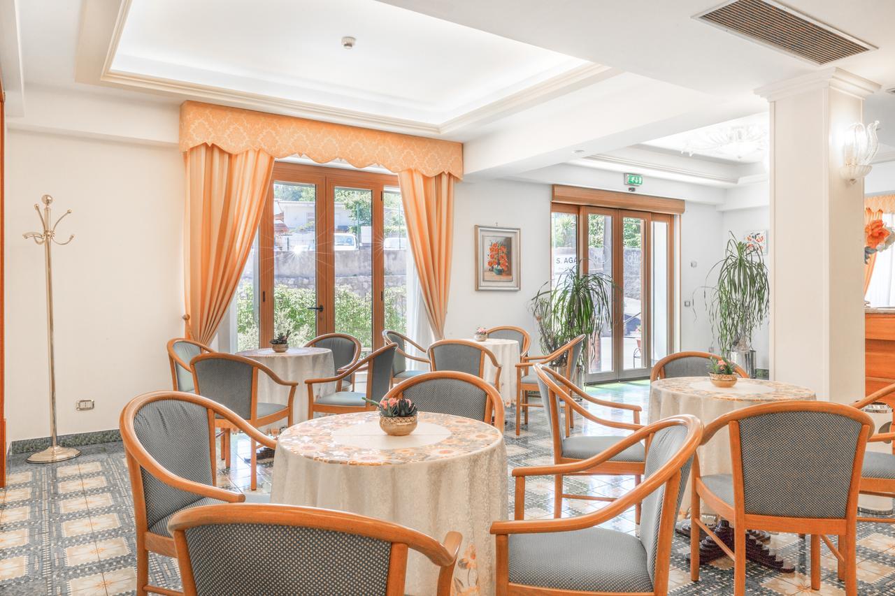 Hotel La Pergoletta サンタガータ・スイ・ドゥエ・ゴルフィ エクステリア 写真